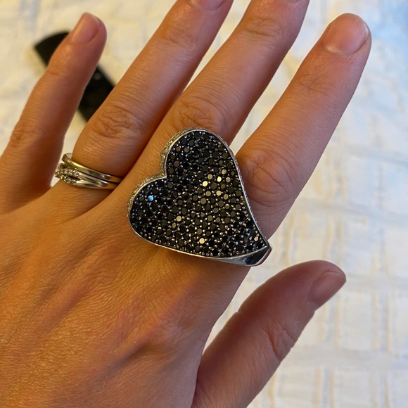 Large heart ring - Picture 3 of 4